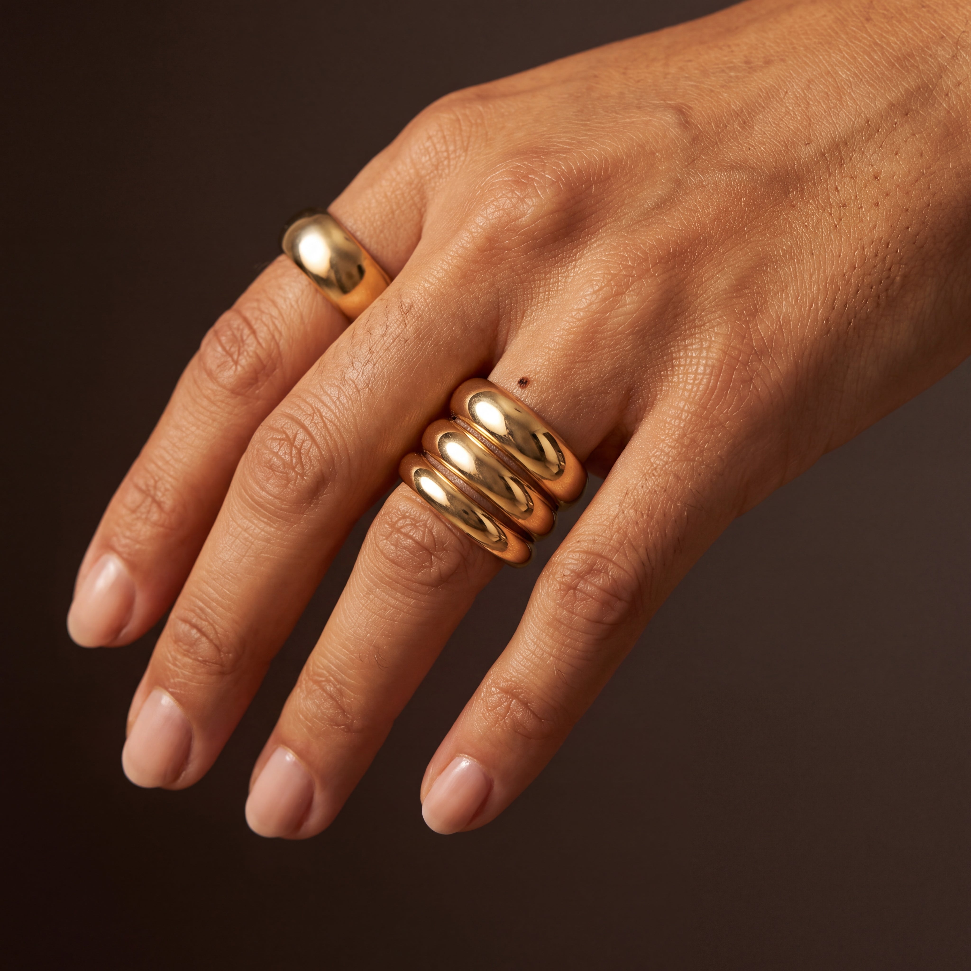 Dainty 18K gold plated titanium stacking rings, 2 mm 4 mm and 6 mm