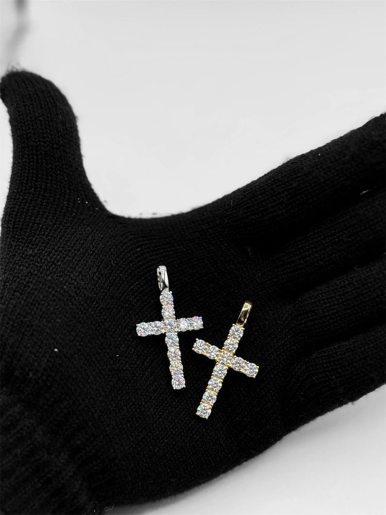 Moissanite Pendant Necklace, Cross-Style – S925 Sterling Silver or Gold Finish
