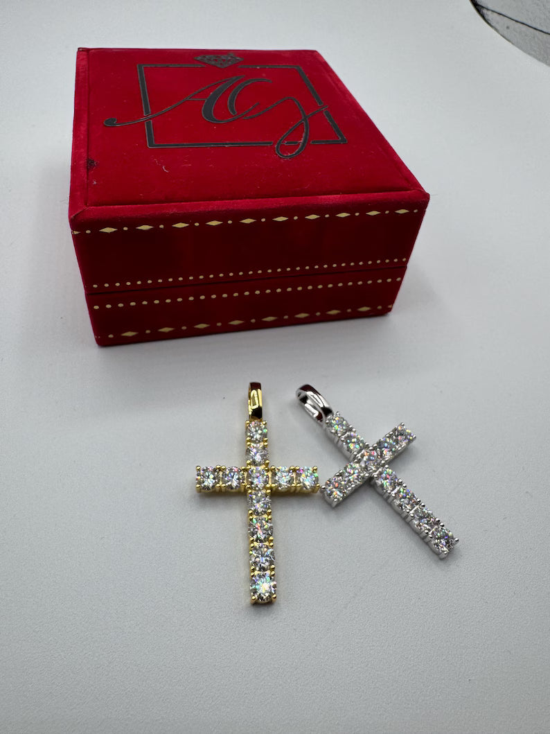 Moissanite Pendant Necklace, Cross-Style – S925 Sterling Silver or Gold Finish